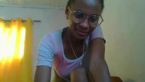 juliexexy online show from March 4, 5:53 am