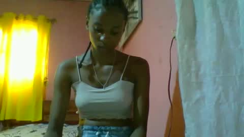 juliexexy online show from January 13, 6:27 am