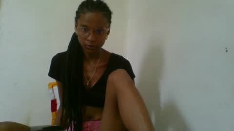 juliexexy online show from February 12, 6:08 am