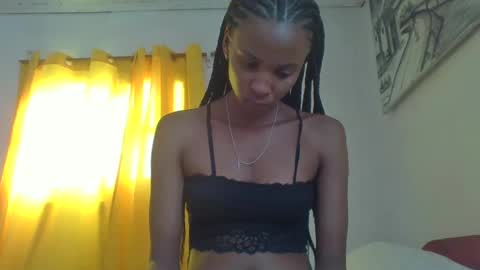 juliexexy online show from March 6, 4:41 am