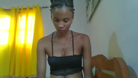juliexexy online show from February 16, 6:10 am