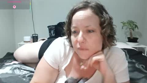 Juli Monroe online show from May 6, 2:04 am