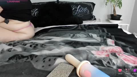 Juli Monroe online show from May 16, 1:30 am