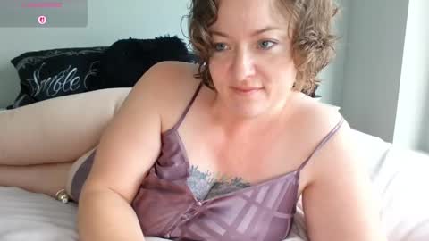 Juli Monroe online show from May 16, 1:21 pm
