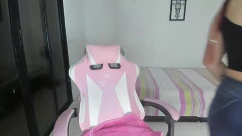 Juline Smith online show from April 7, 10:39 am