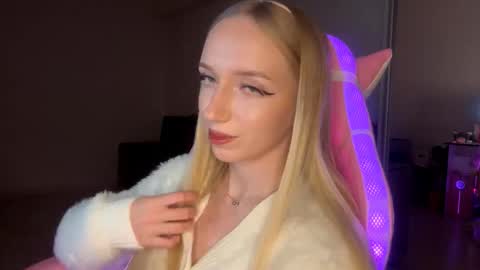 Sofie online show from November 10, 9:21 pm