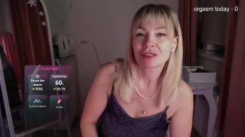 Julia online show from January 29, 5:19 am
