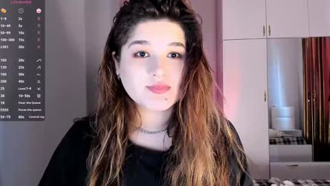 Snapshot of july_slowdive chatting on February 2, 11:30 am Julie online show from February 2, 11:30 am