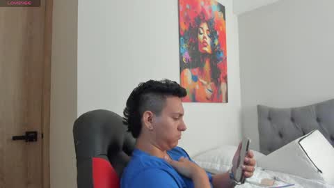 Julya Smith online show from May 22, 1:53 pm