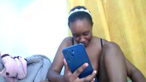 queen online show from May 9, 6:43 pm