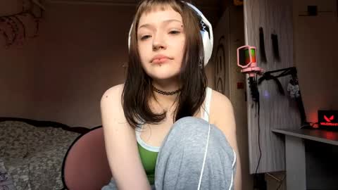 Elizabeth online show from April 10, 3:51 pm