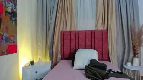 Jupiter Fox online show from March 6, 12:43 am