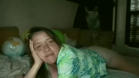 CamperGirl online show from April 8, 6:10 pm