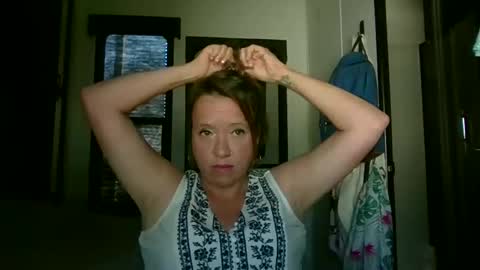 CamperGirl online show from April 1, 1:34 pm