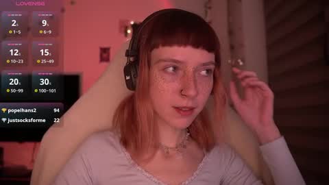 Snapshot of just_busking chatting on December 11, 1:26 am Julia online show from December 11, 1:26 am