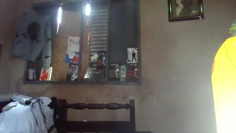 just_kisses online show from August 9, 5:16 pm