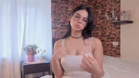 Holly online show from August 9, 3:23 am