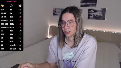 Julie online show from December 18, 5:45 am