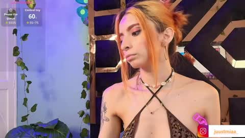 Mia online show from May 20, 3:03 am