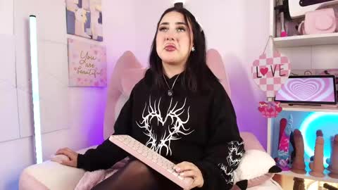 Emy online show from May 22, 2:09 am