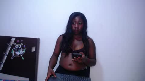 kaamel_ online show from November 17, 5:57 pm