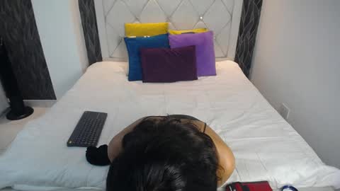 Kat online show from March 31, 3:39 am