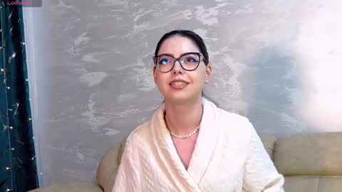 Kaila Lewis online show from April 30, 8:57 pm