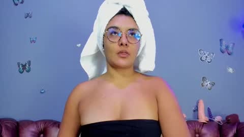kaira_mosse_ online show from November 29, 11:25 am