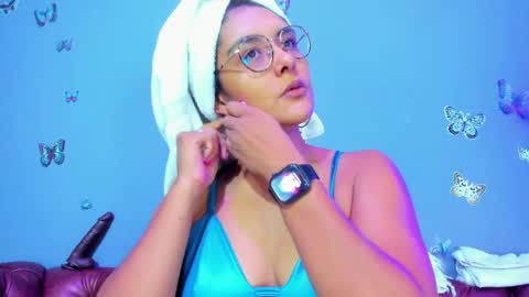 kaira_mosse_ online show from May 21, 11:41 am