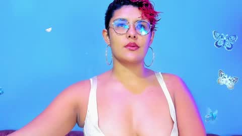 kaira_mosse_ online show from May 5, 10:51 am