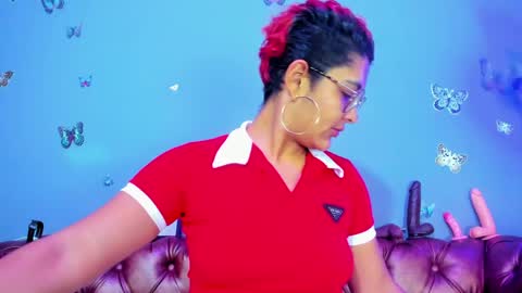 kaira_mosse_ online show from May 17, 11:53 am