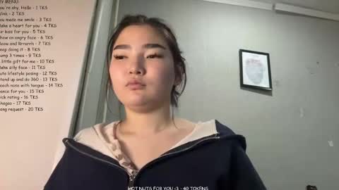 Sakura online show from May 11, 4:04 pm