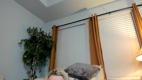 Snapshot of kaliii_jones chatting on February 15, 12:26 am Kaliii jones online show from February 15, 12:26 am