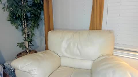 Snapshot of kaliii_jones chatting on February 21, 2:28 am Kaliii jones online show from February 21, 2:28 am