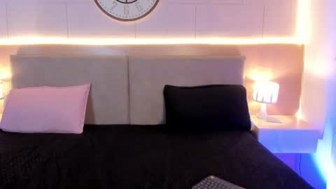 kalyx_lana online show from May 7, 8:45 pm