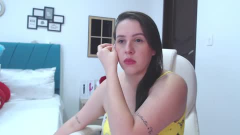 Kamilalopez online show from December 15, 10:58 pm