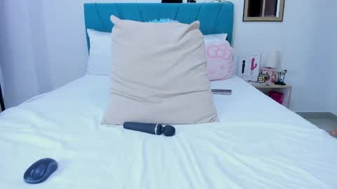 Kamilalopez online show from May 27, 12:32 am