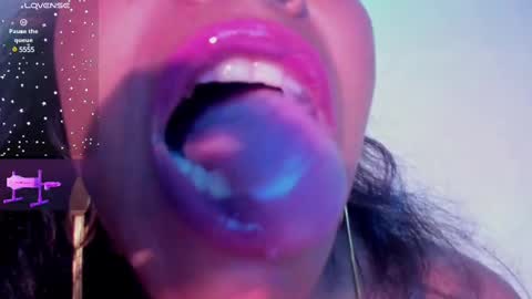 Snapshot of kamariafyre chatting on January 12, 9:19 pm Kamaria Fyre online show from January 12, 9:19 pm