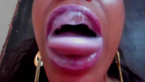Snapshot of kamariafyre chatting on January 27, 9:44 pm Kamaria Fyre online show from January 27, 9:44 pm