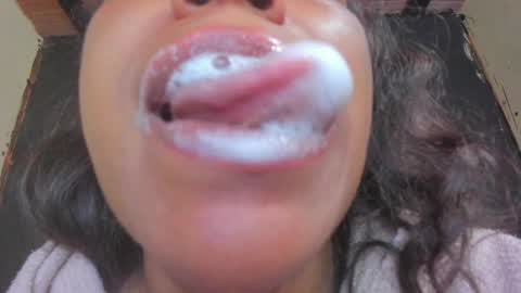 Snapshot of kamariafyre chatting on March 4, 9:18 am Kamaria Fyre online show from March 4, 9:18 am