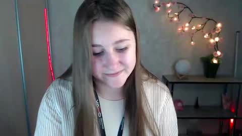 kamilla_love_ online show from May 22, 1:31 pm