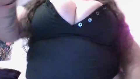 karamelbaby89 online show from December 15, 1:46 am