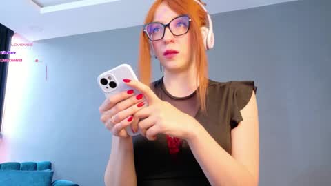 karen online show from April 1, 7:55 pm