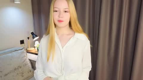 Annie online show from September 24, 7:51 am
