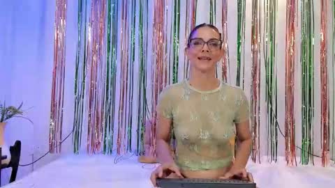 Karen online show from May 12, 4:35 pm