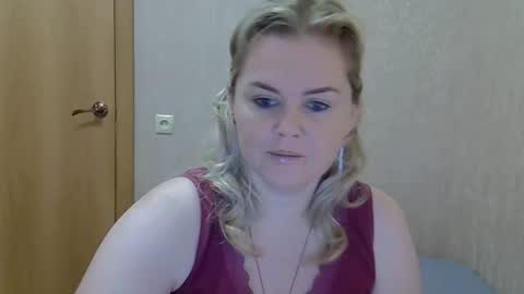 karennelsonx online show from September 29, 1:05 pm