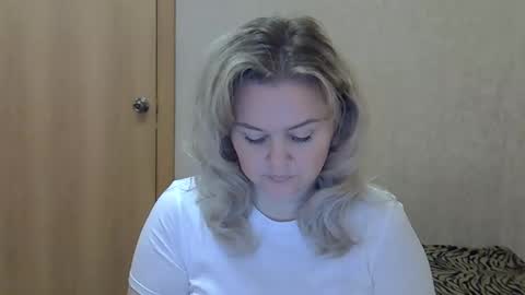 karennelsonx online show from May 11, 2:45 pm