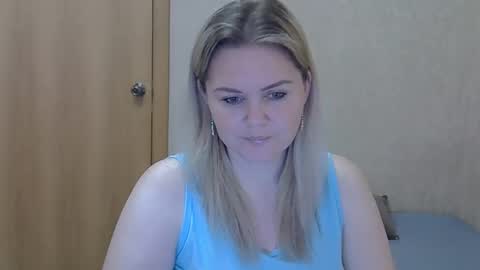 karennelsonx online show from May 12, 1:29 pm
