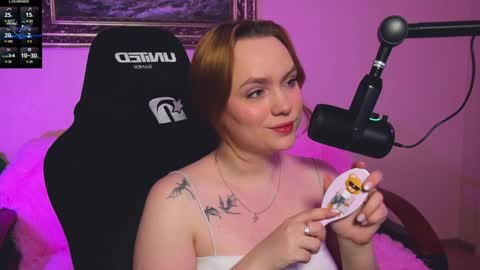 Karoline online show from December 8, 3:32 am