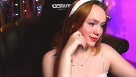 Karoline online show from December 25, 3:18 am